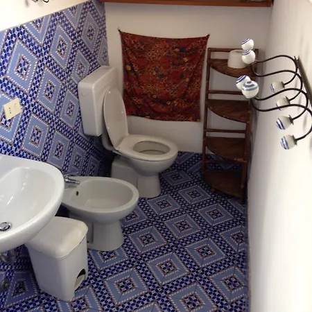 La Lampara Bed & Breakfast 4*