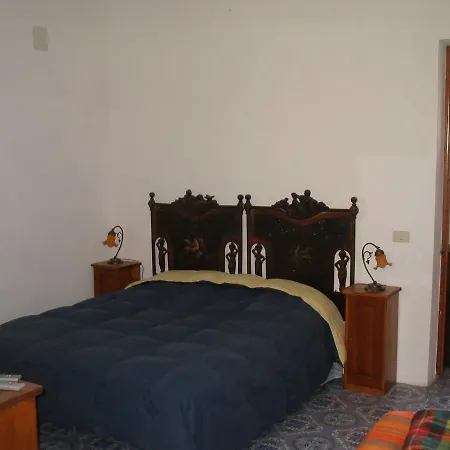 La Lampara Bed & Breakfast 2*