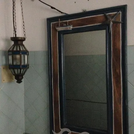לינה וארוחת בוקר La Lampara