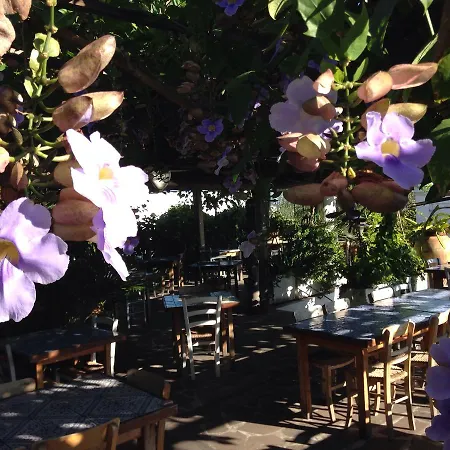 Couette-café La Lampara 2*